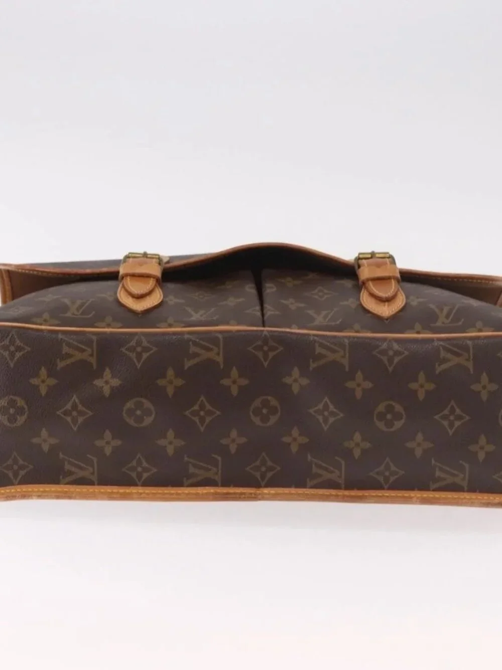 LOUIS VUITTON Monogram Gibeciere GM Shoulder Bag M42246 LV Auth 188421